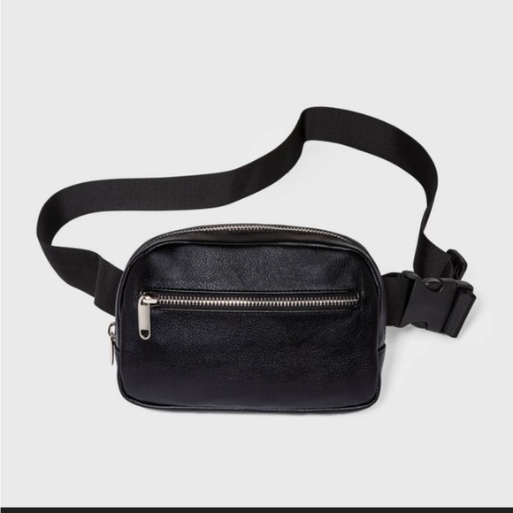 wild fable Handbags - NWT Wild Fable Belt Bag Black Faux Leather